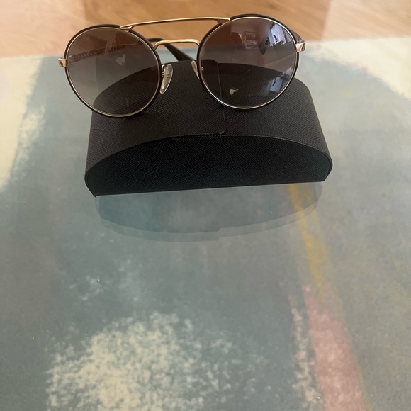 Prada shades - SPR51S - Picture 2 of 10